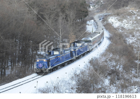 室蘭本線を走る寝台特急カシオペア号 118196613