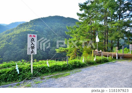 《長野県》下諏訪町　木落とし坂（下社） 118197923