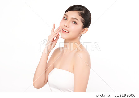 Beautiful young asian woman with clean fresh skin on white background, Face care, Facial treatment, Cosmetology, beauty and spa, Asian women portrait. Beautiful young asian woman with clean fresh skin on white background, Face care, Facial treatment, Cosmetology, beauty and spa, Asian women portrait. 118198006