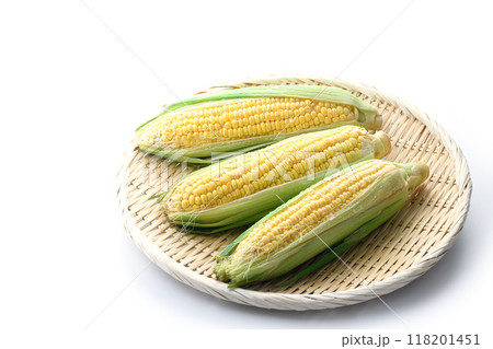 新鮮なトウモロコシ 118201451