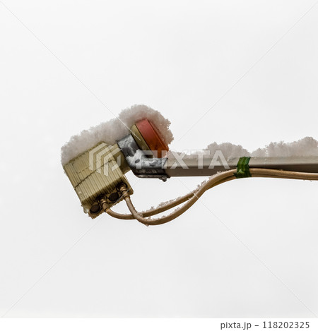 The converter of the satellite aerial The converter of the satellite aerial 118202325