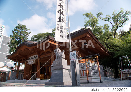 都会のオアシス街中の緑の中に在る拝殿 【小汐井神社】 都会のオアシス街中の緑の中に在る拝殿 【小汐井神社】 118202692