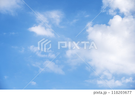 秋の空 青空 晴れ 空素材 9月 秋の空 青空 晴れ 空素材 9月 118203677