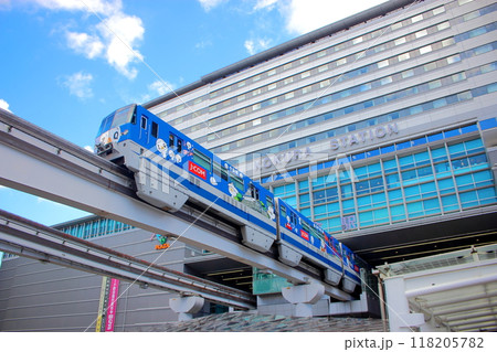 JR小倉駅とモノレール 118205782