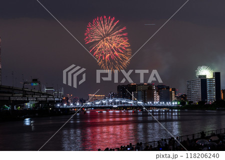 《東京都》隅田川花火大会・白鬚橋をのぞむ 《東京都》隅田川花火大会・白鬚橋をのぞむ 118206240