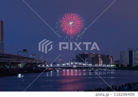 《東京都》隅田川花火大会・白鬚橋をのぞむ 《東京都》隅田川花火大会・白鬚橋をのぞむ 118206400