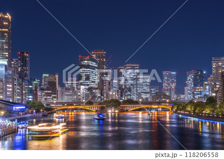 天満橋から見える中之島の美しい夜景 118206558