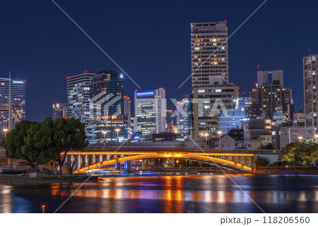 中之島公園 剣先噴水の美しい夜景 118206560