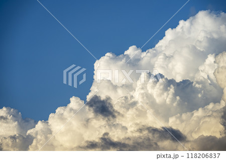 夕焼け空 夏の終わり 晩夏 初秋 空素材 118206837