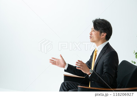 ビジネスマン　対談　インタビュー 118206927