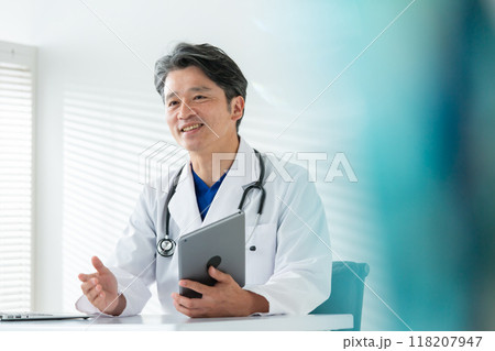 白衣の男性 医療 白衣の男性 医療 118207947