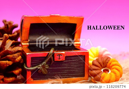 ハロウィンの紫イメージ(文字入り) ハロウィンの紫イメージ(文字入り) 118209774