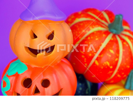 ハロウィンの紫イメージ ハロウィンの紫イメージ 118209775