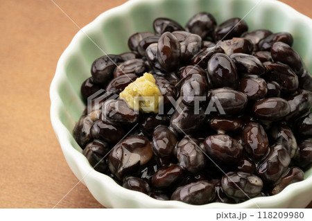 黒大豆納豆のクローズアップ 黒大豆納豆のクローズアップ 118209980