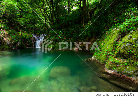 滝の風景　花貫渓谷　不動滝 118210108