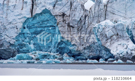 Deep Blue Glacier, Arctic Deep Blue Glacier, Arctic 118210664
