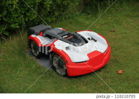 ロボット芝刈機 118210705