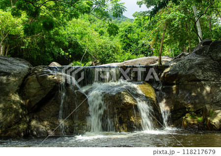 The stones under the waterfal 118217679