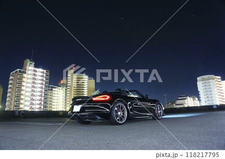 艶々の黒いオープンカー 118217795
