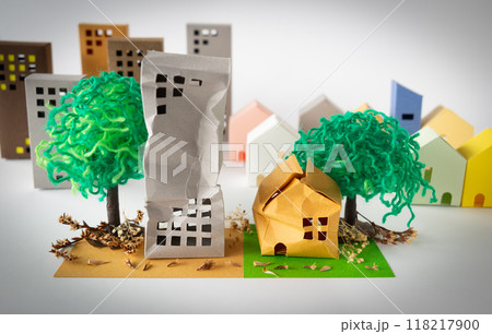 敷地を超えた庭木　管理不全空き家　特定空き家　マンション　一戸建て 118217900