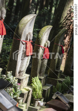 寳山寺(宝山寺)　奥の院への参道 118218907