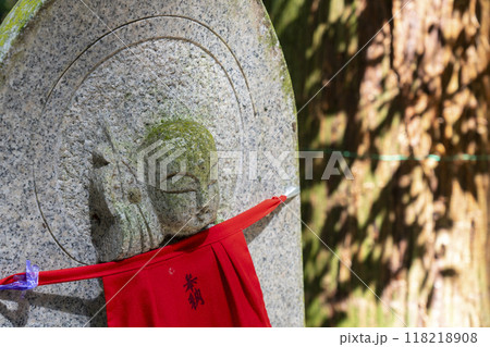 寳山寺(宝山寺)　奥の院への参道 118218908