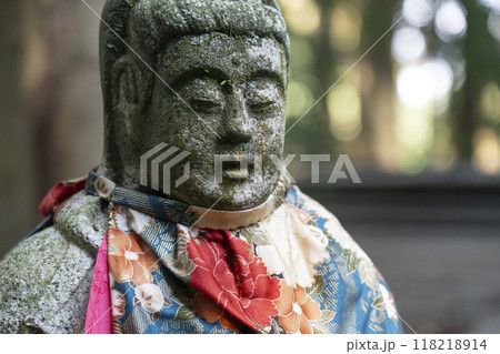 寳山寺(宝山寺)　奥の院への参道 118218914