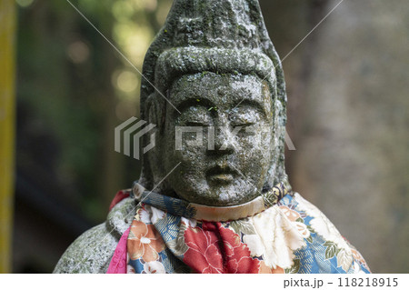 寳山寺(宝山寺)　奥の院への参道 118218915