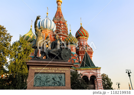 MOSCOW, RUSSIA - Sep 07, 2024: The monument to Minin and Pozharsky and the Cathedral St. Basils on the Red Square at sunset in Moscow, Russia 118219938