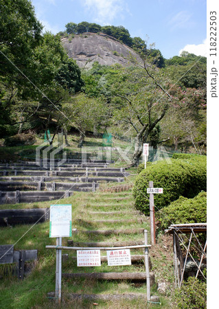 山梨県大月市　岩殿山 118222503