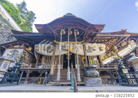 寳山寺(宝山寺)　聖天堂拝殿 118225852