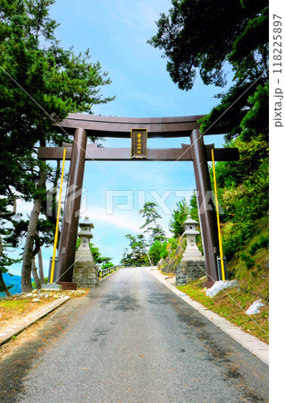 黄金山神社入り口鳥居(縦) 黄金山神社入り口鳥居(縦) 118225897
