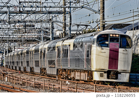 東海道本線の電車 118226055