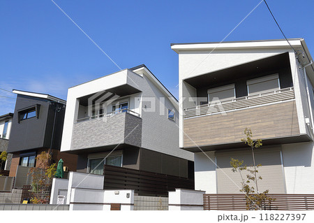 新築の戸建て住宅が並ぶ住宅地 118227397