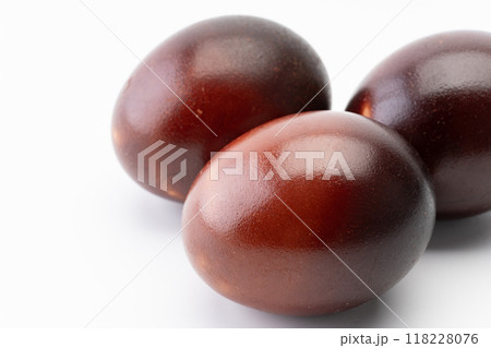 燻製卵の殻のクローズアップ 燻製卵の殻のクローズアップ 118228076