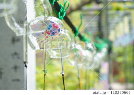 イラストが描かれた風鈴 風鈴まつり 若宮八幡社 イラストが描かれた風鈴 風鈴まつり 若宮八幡社 118230663