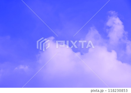 青い空と白い雲(背景素材) 青い空と白い雲(背景素材) 118230853