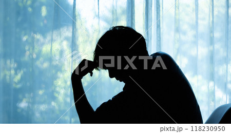 男性ポートレート 118230950