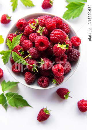 Fresh organic ripe raspberry Fresh organic ripe raspberry 118231684