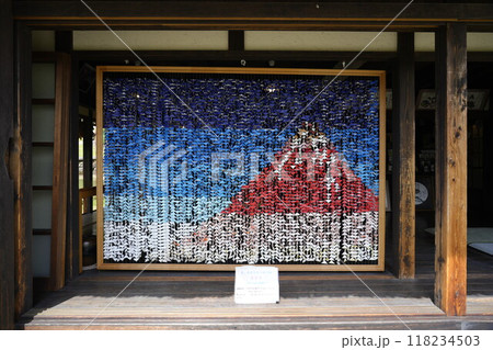 山梨県の西湖いやしの里根場で撮影した古民家。 118234503