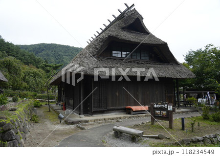 山梨県の西湖いやしの里根場で撮影した古民家。 118234549