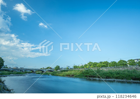 京都鴨川風景 七条大橋下流 京都鴨川風景 七条大橋下流 118234646