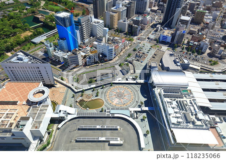 【香川県】快晴のJR高松駅前広場 118235066