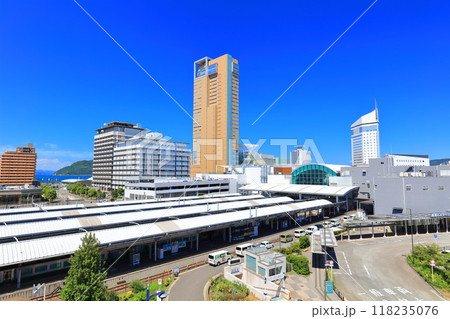 【香川県】快晴のJR高松駅 118235076