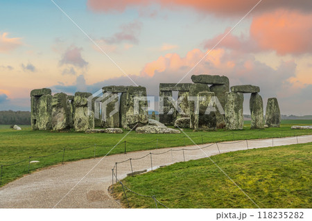 View of Stonehenge monument in United Kingdom View of Stonehenge monument in United Kingdom 118235282