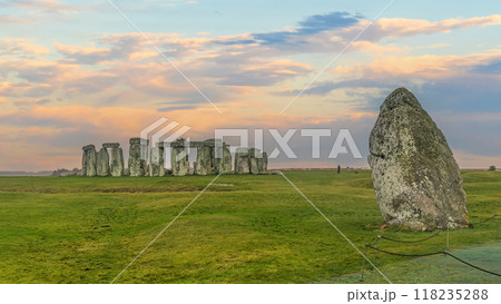 View of Stonehenge monument in United Kingdom 118235288