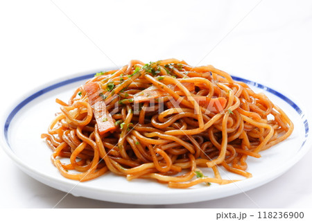 昔なつかしい味わいのソース焼きそば 118236900