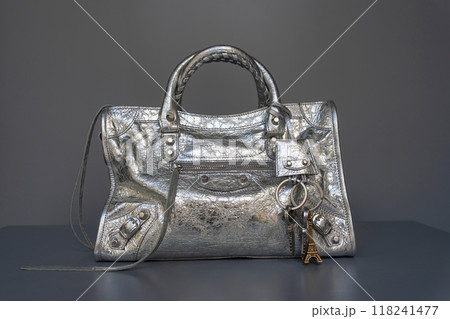 BALENCIAGA(バレンシアガ)のバッグ BALENCIAGA(バレンシアガ)のバッグ 118241477