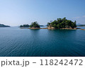 ぽっかり浮いた島 118242472
