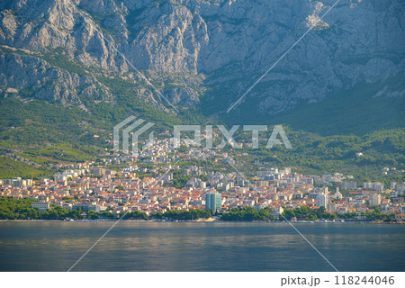 Makarska town, popular tourist seaside resort on the Adriatic sea coastline of Croatia 118244046